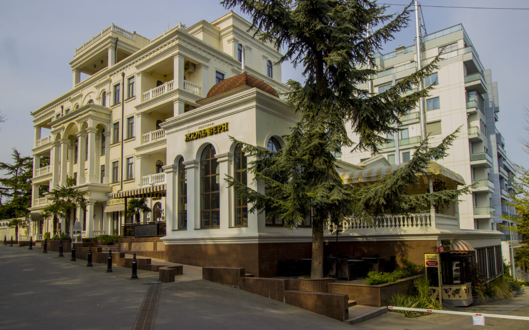 Алушта стала самым популярным курортом России для отдыха в апреле